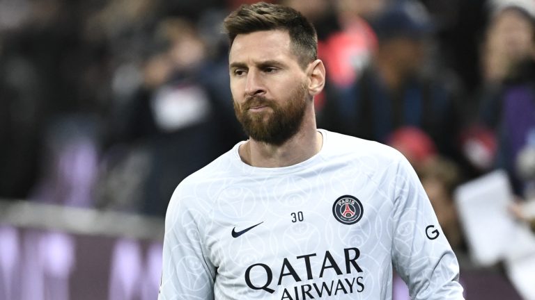 Lionel Messi yateye utwatsi ikipe yashakaga kujya imuhemba arenga miliyoni y’idolari ku munsi.